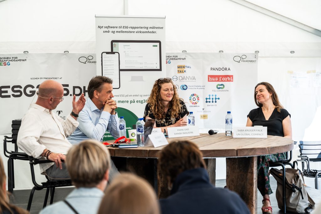 Per Ørum afholder en debat med Christian Friis Bach, Marie Gad og Sara Krüger Falk på Scenen for Samfundsansvar.