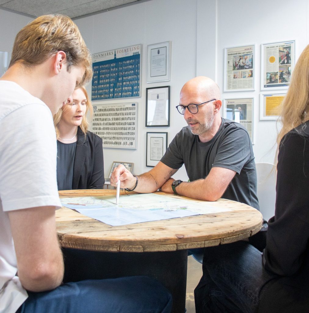 Per Ørum talking to the ESG365 team